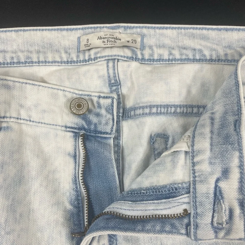 Abercrombie And Fitch Women Blue Washed Distressed Straight Denim Jeans 28-0 - Picture 8 of 10